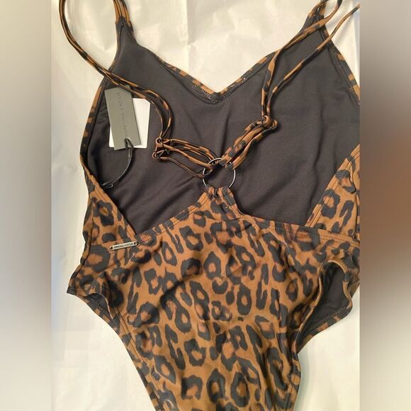 NWT NORDSTROM KENDALL + KYLIE Printed Leopard One-Piece Swimsuit - Picture 7 of 8